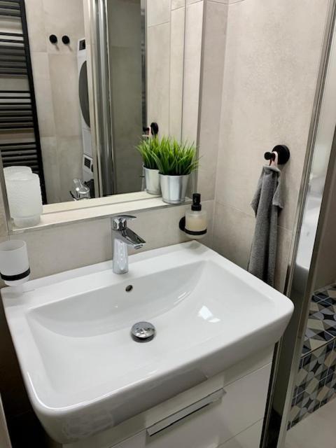 Apartman Snyt Primka ออลอโมตซ์ ภายนอก รูปภาพ