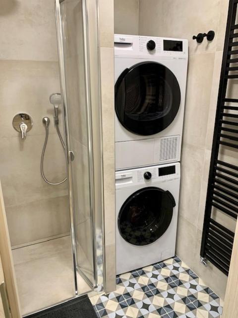 Apartman Snyt Primka ออลอโมตซ์ ภายนอก รูปภาพ
